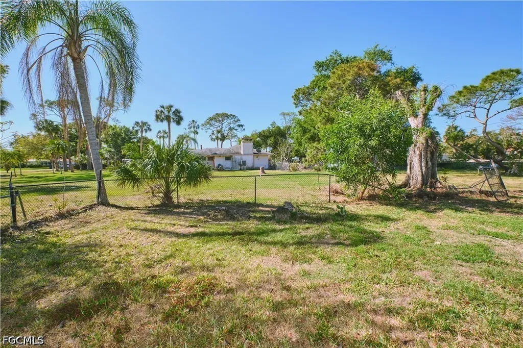 3731 Liberty Square Fort Myers FL 33908