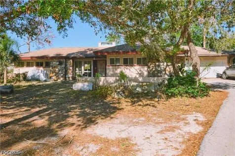 3731 Liberty Square Fort Myers FL 33908