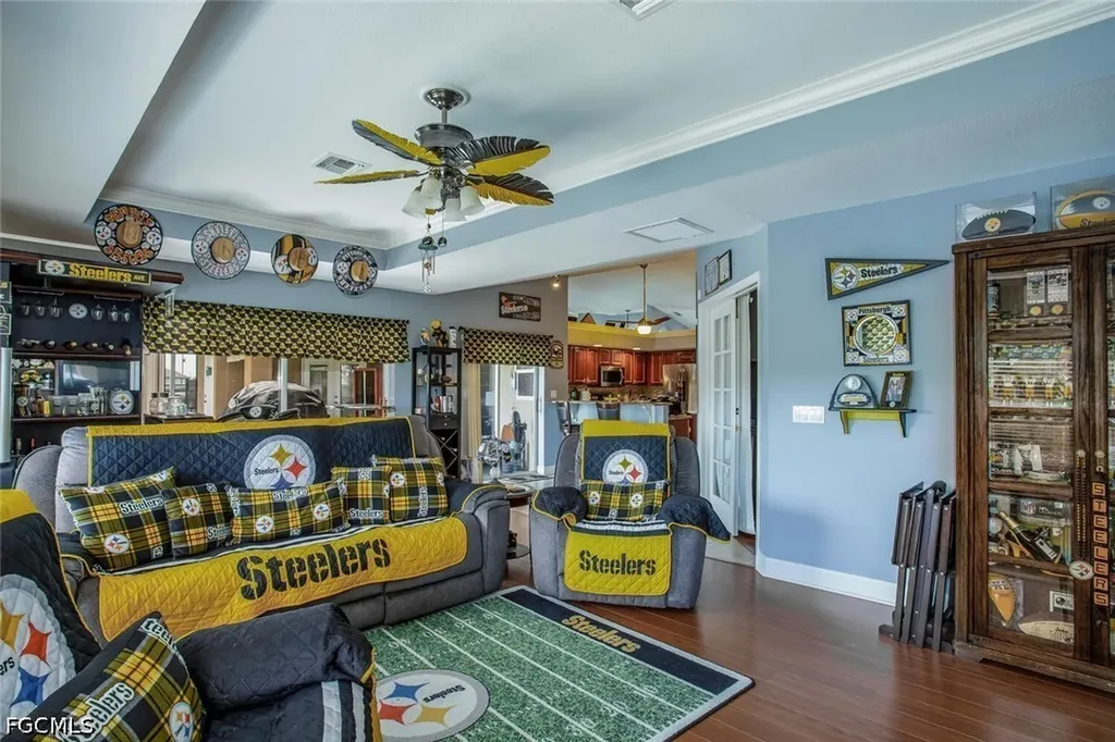 1915 NE 23rd Avenue Cape Coral FL 33909
