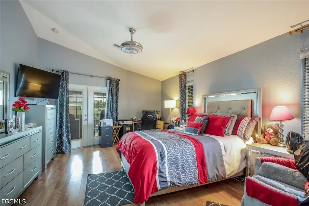 1915 NE 23rd Avenue Cape Coral FL 33909