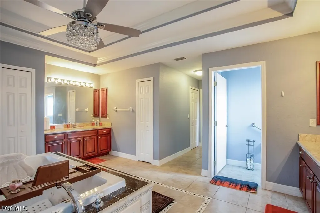 1915 NE 23rd Avenue Cape Coral FL 33909