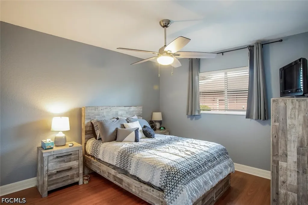 1915 NE 23rd Avenue Cape Coral FL 33909