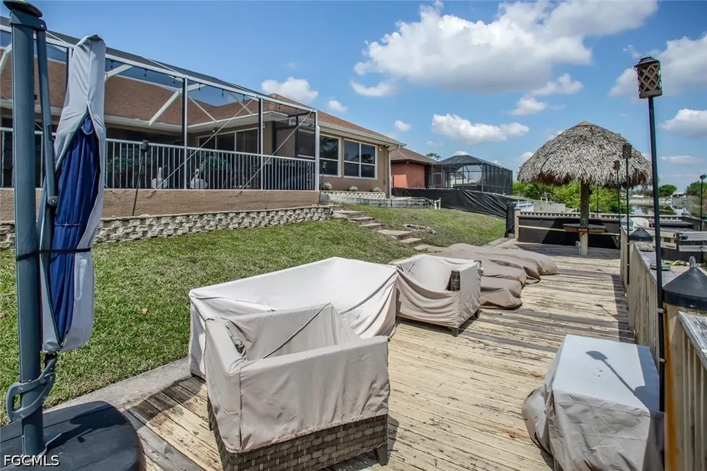1915 NE 23rd Avenue Cape Coral FL 33909