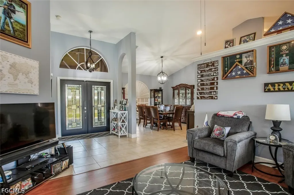 1915 NE 23rd Avenue Cape Coral FL 33909