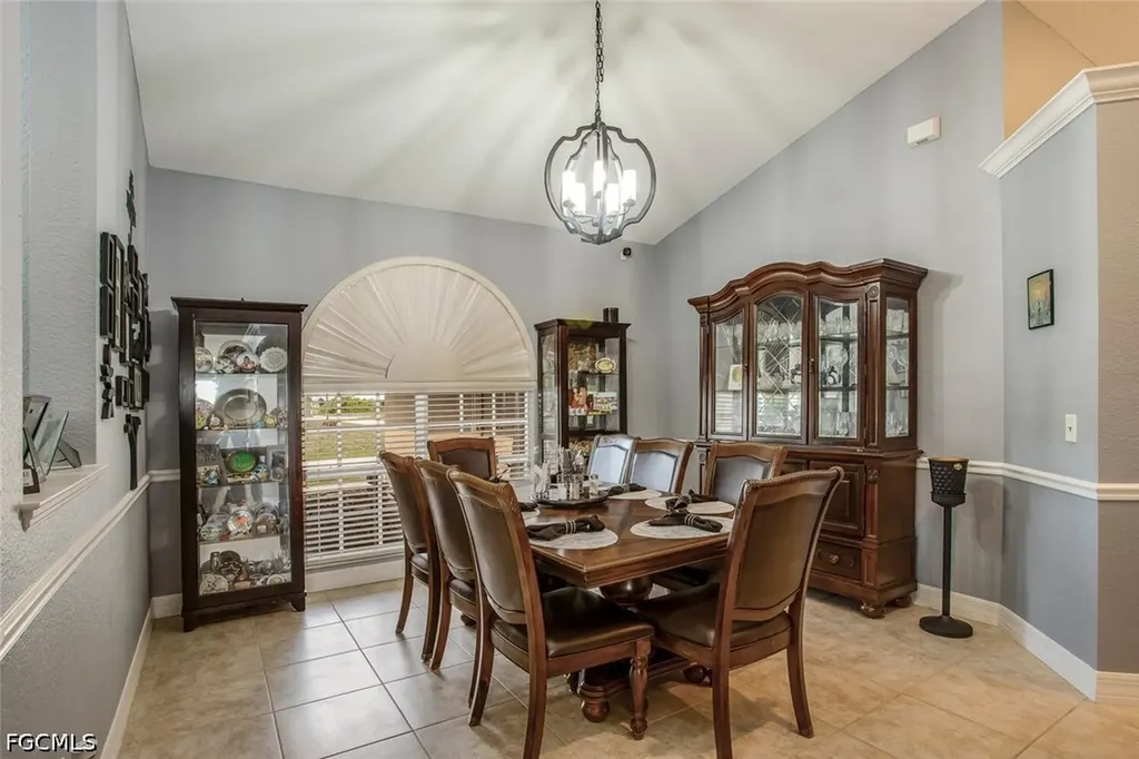 1915 NE 23rd Avenue Cape Coral FL 33909