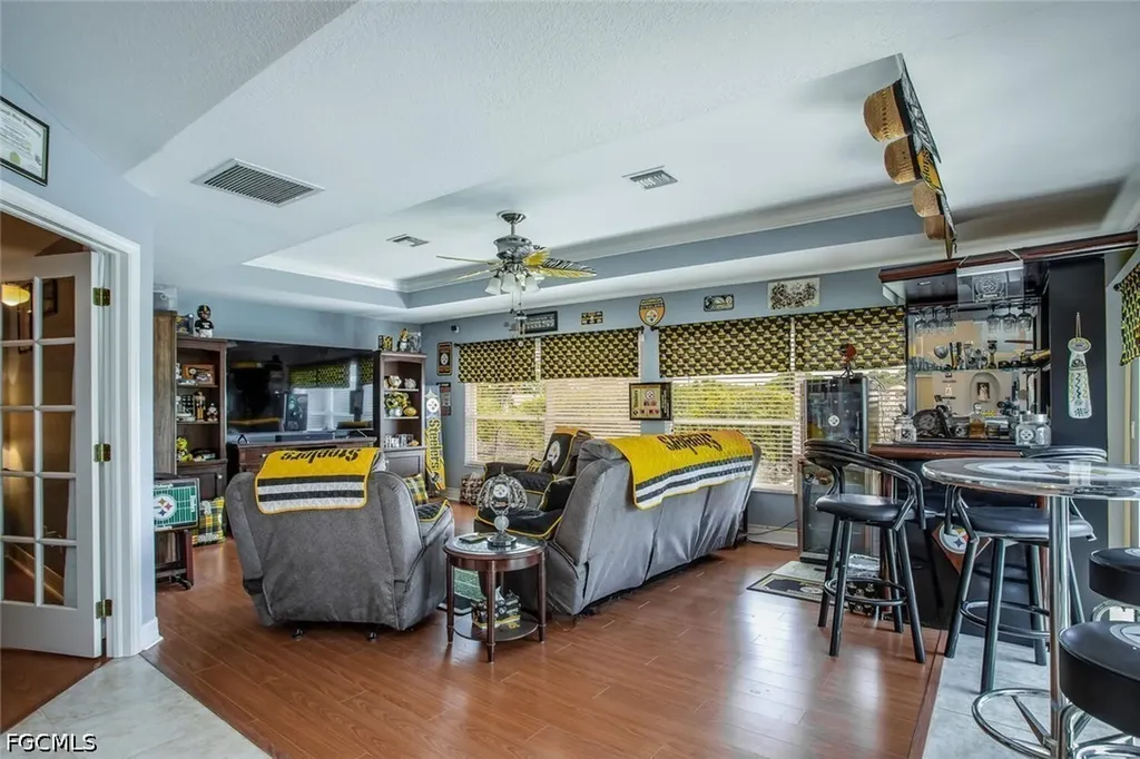 1915 NE 23rd Avenue Cape Coral FL 33909