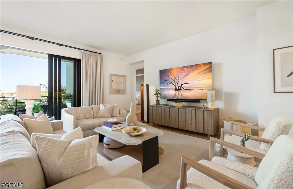 1115 Central Avenue Naples FL 34102