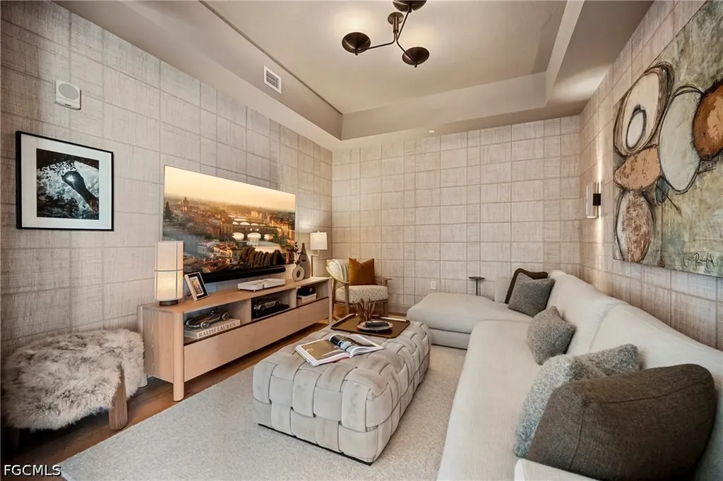 1115 Central Avenue Naples FL 34102