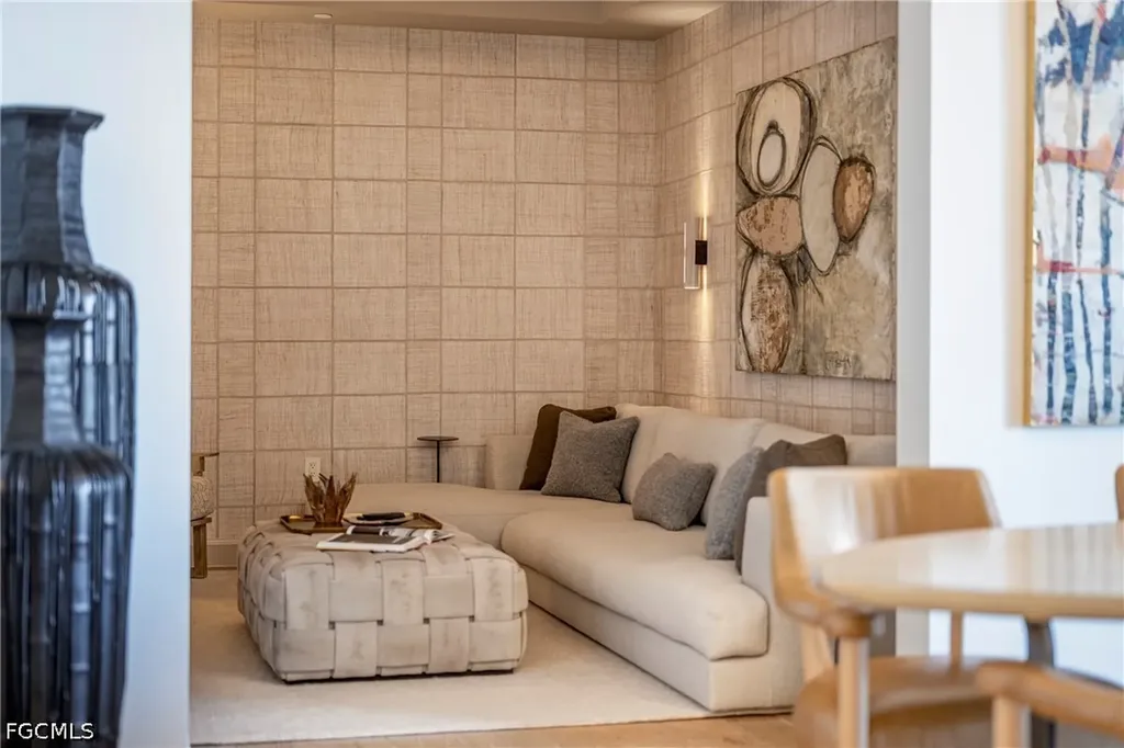 1115 Central Avenue Naples FL 34102