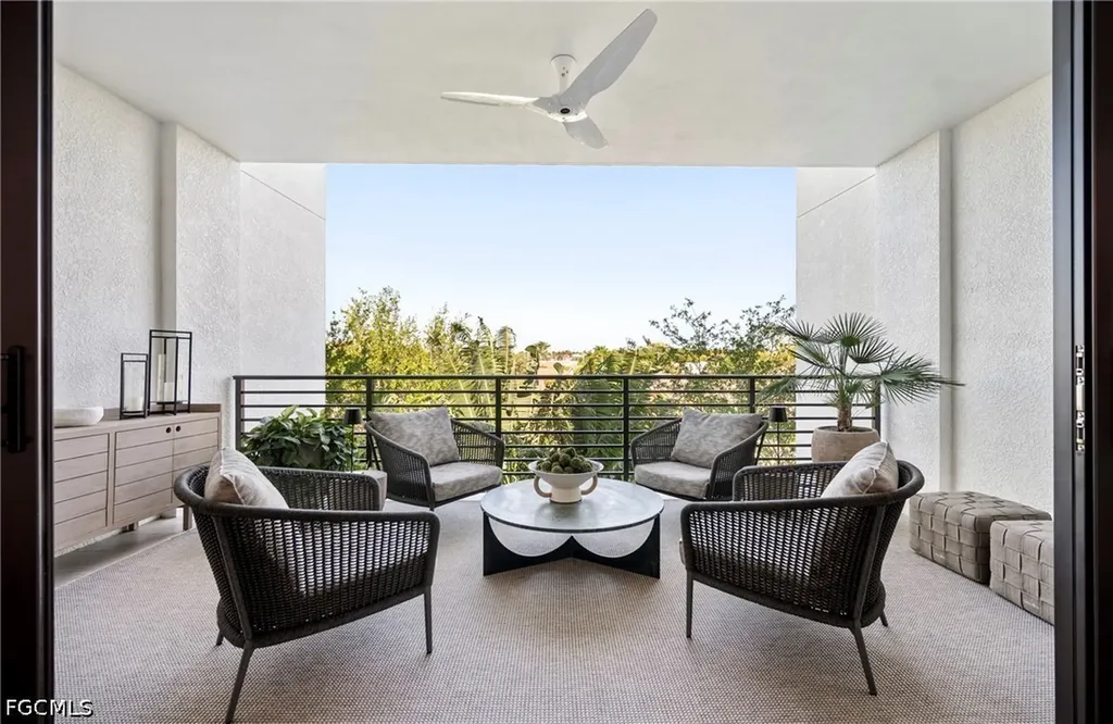 1115 Central Avenue Naples FL 34102
