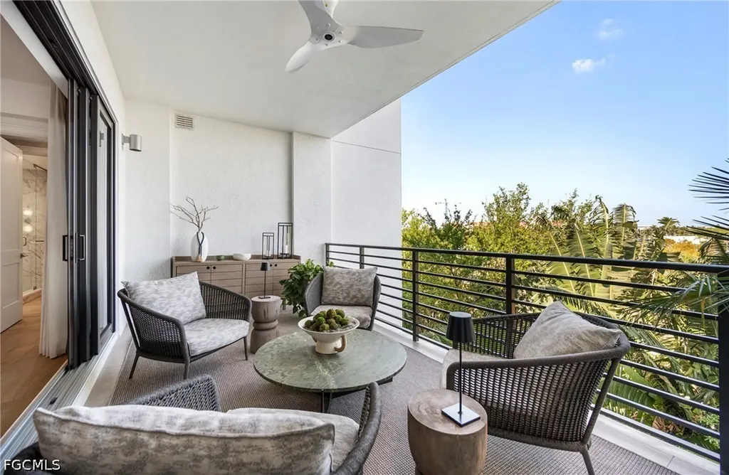 1115 Central Avenue Naples FL 34102