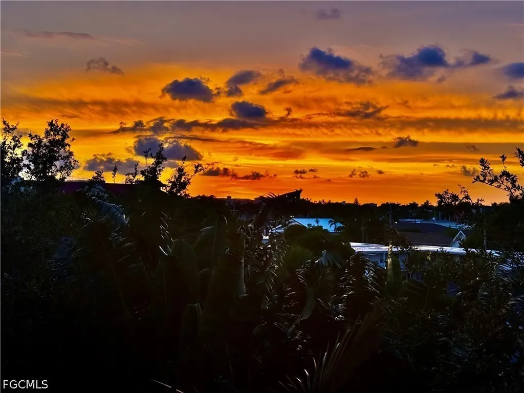 1115 Central Avenue Naples FL 34102