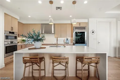 1115 Central Avenue Naples FL 34102