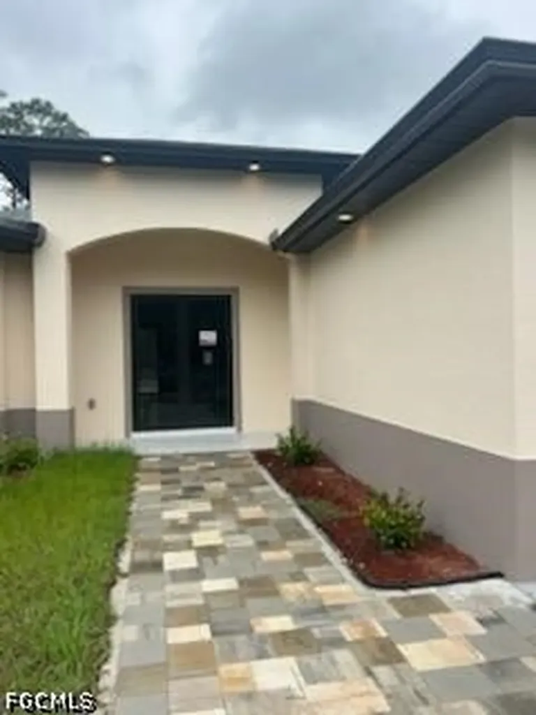 1105 Cortez Avenue Lehigh Acres FL 33972