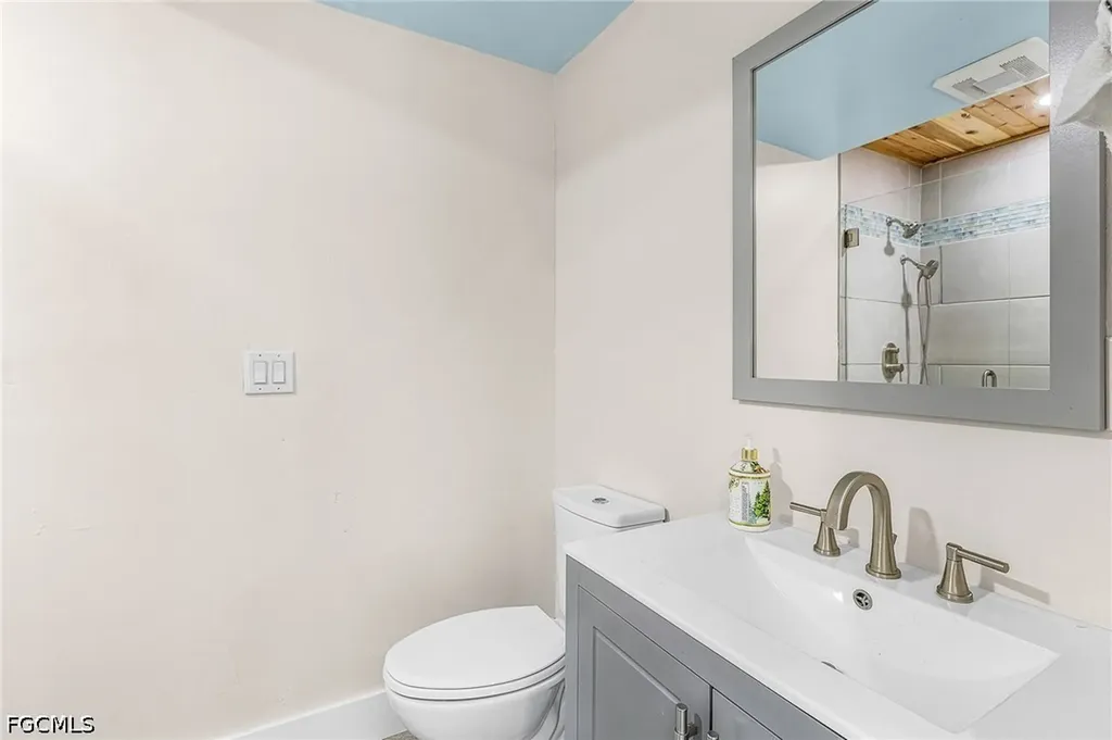 24525 Dolphin Street Bonita Springs FL 34134