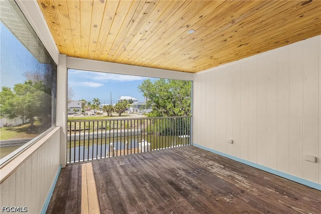 24525 Dolphin Street Bonita Springs FL 34134