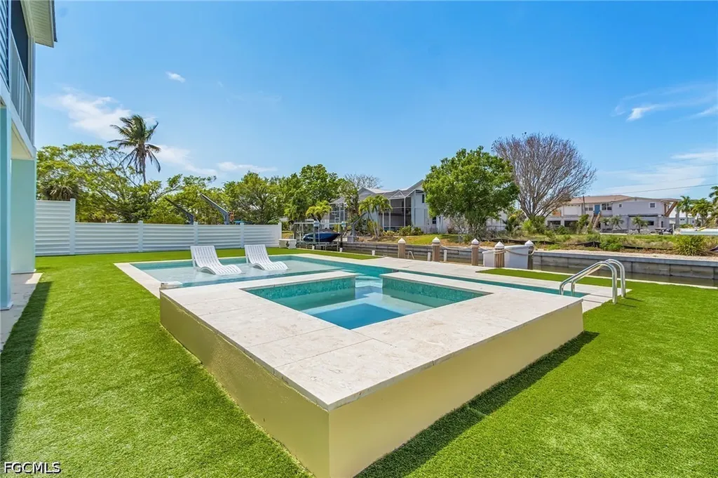 24525 Dolphin Street Bonita Springs FL 34134