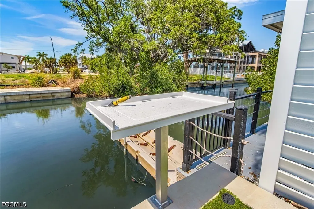 24525 Dolphin Street Bonita Springs FL 34134