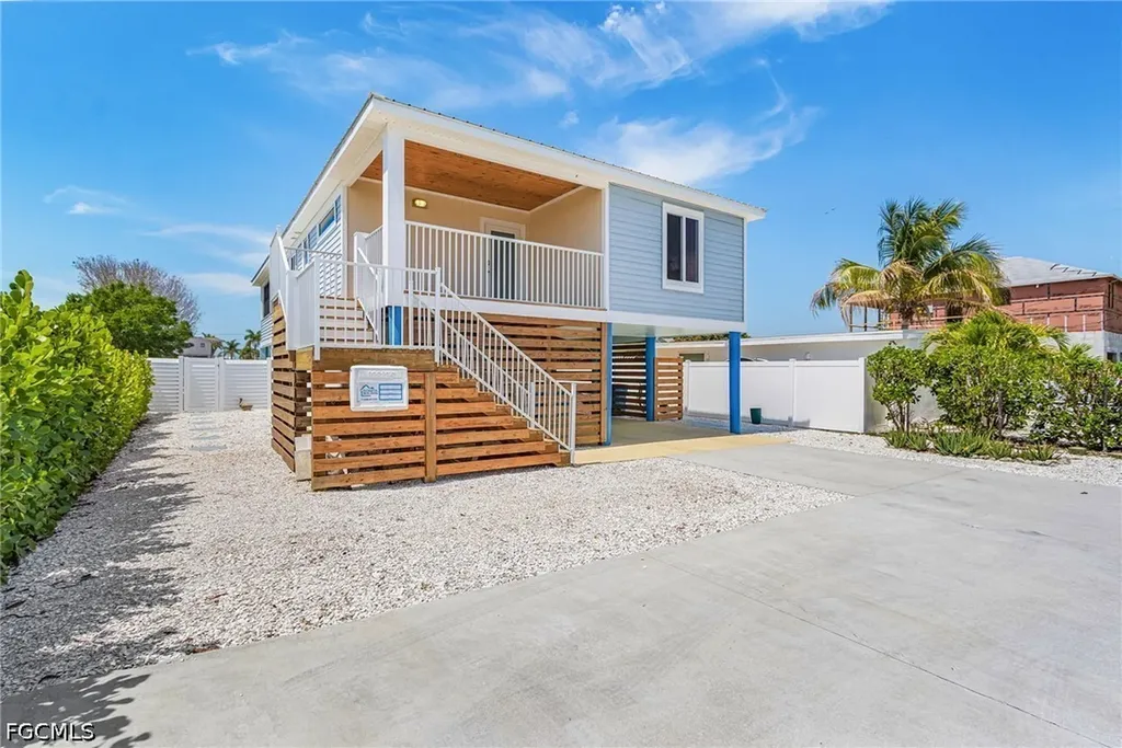 24525 Dolphin Street Bonita Springs FL 34134