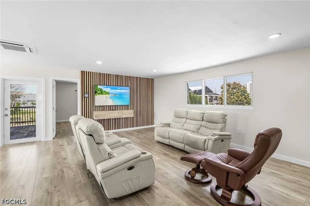 24525 Dolphin Street Bonita Springs FL 34134