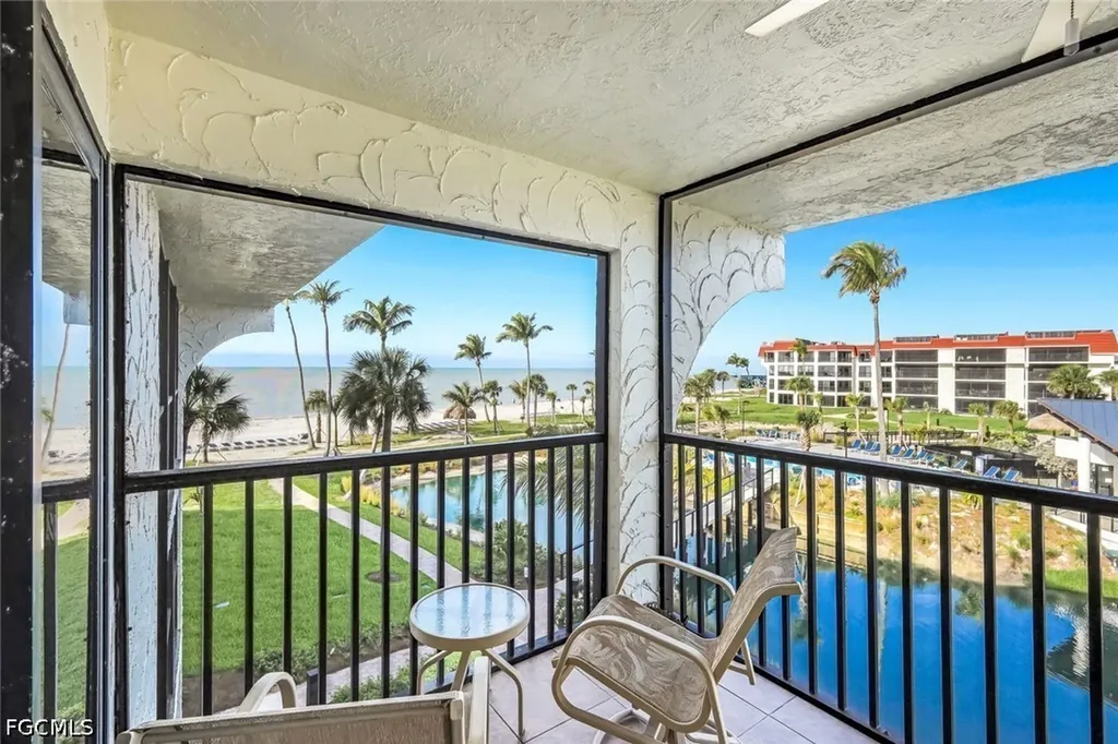 2445 W Gulf Drive Sanibel FL 33957