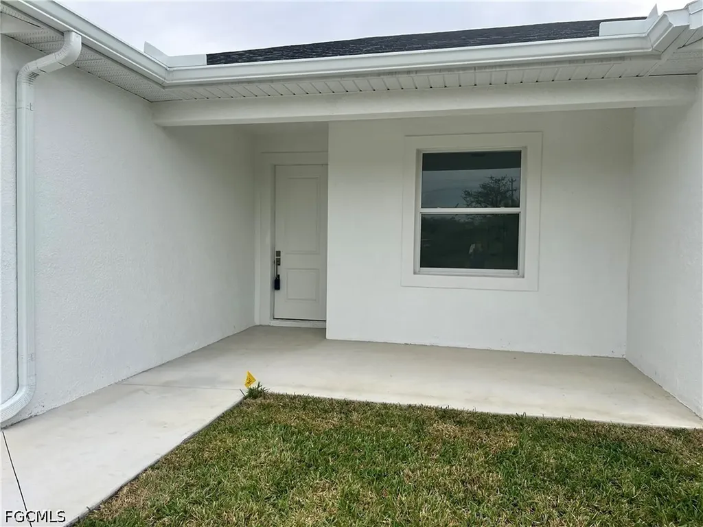628 Falls Lane Lehigh Acres FL 33974
