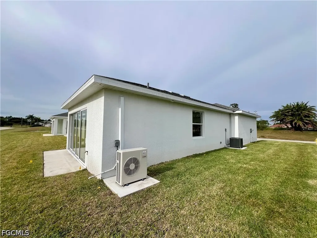 628 Falls Lane Lehigh Acres FL 33974