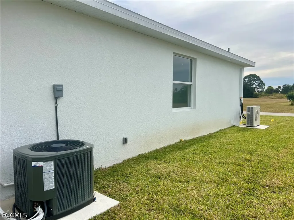 628 Falls Lane Lehigh Acres FL 33974