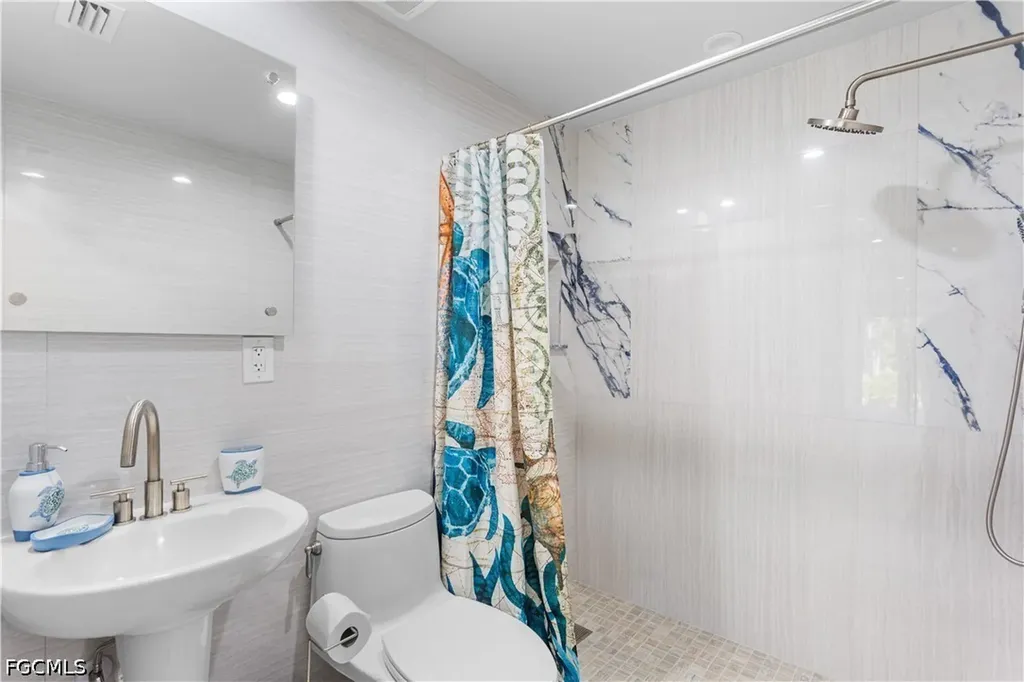 240 Southwinds Drive Sanibel FL 33957