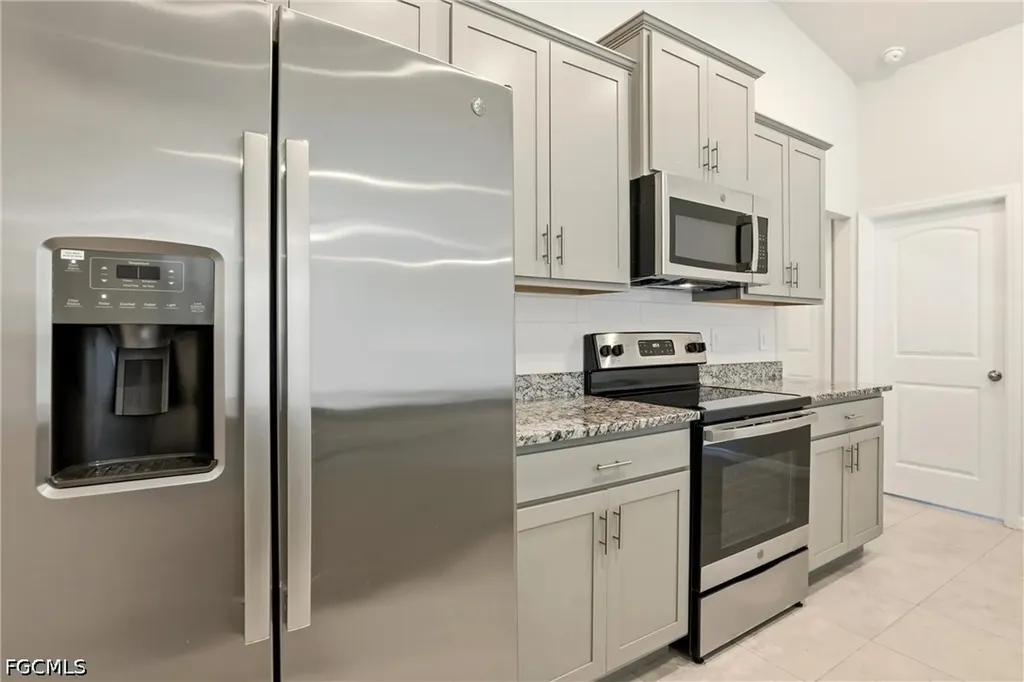 3600 NE 20th Place Cape Coral FL 33909