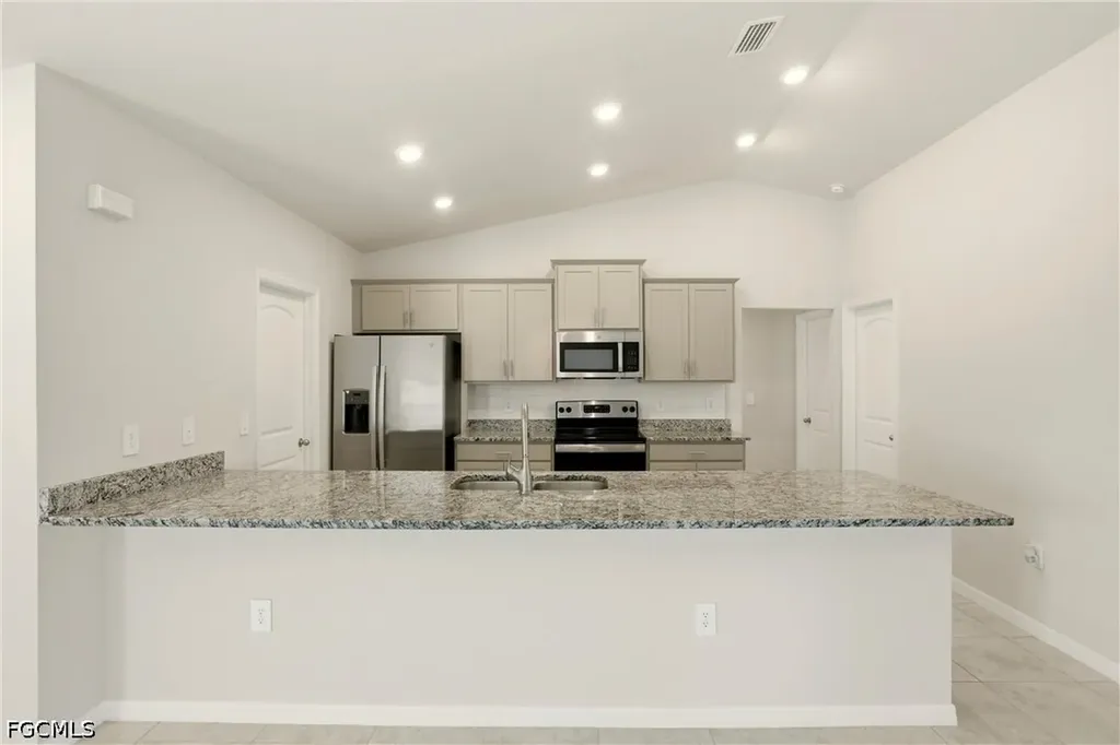 3600 NE 20th Place Cape Coral FL 33909