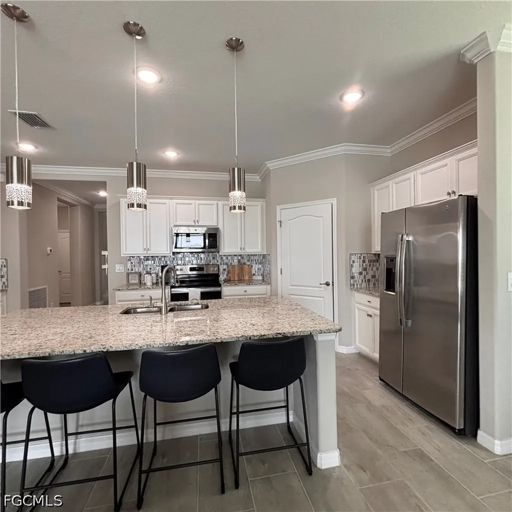 4028 E Hampton Circle Alva FL 33920