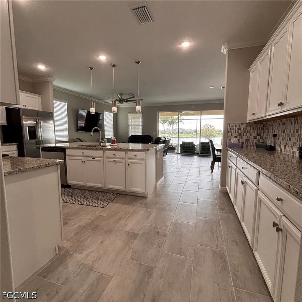 4028 E Hampton Circle Alva FL 33920