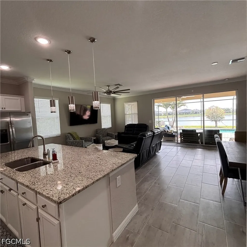 4028 E Hampton Circle Alva FL 33920
