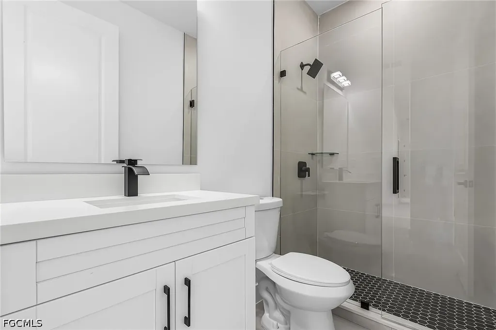 800 NW 8th Terrace Cape Coral FL 33993