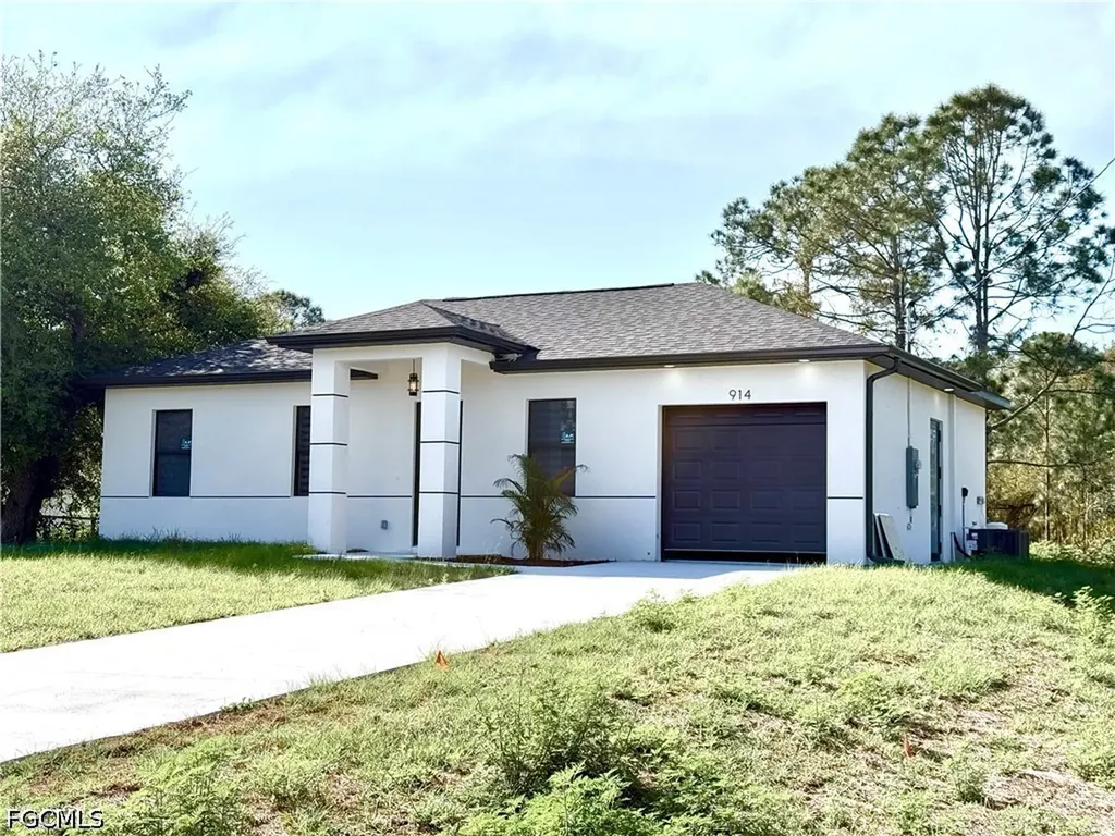 914 Sunrise Boulevard Lehigh Acres FL 33974