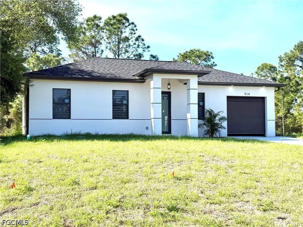 914 Sunrise Boulevard Lehigh Acres FL 33974