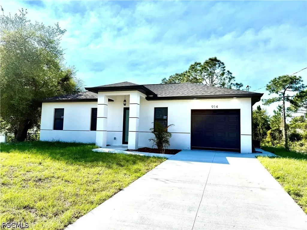 914 Sunrise Boulevard Lehigh Acres FL 33974