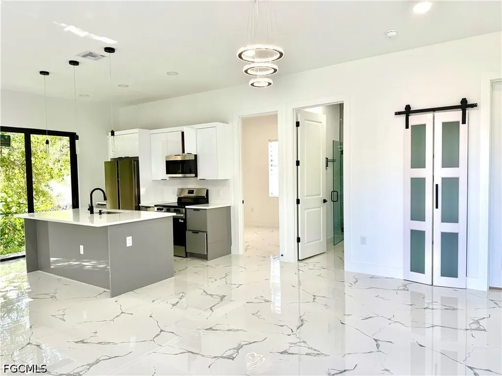 914 Sunrise Boulevard Lehigh Acres FL 33974