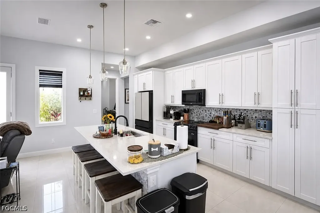 1803 NE 17th Terrace Cape Coral FL 33909