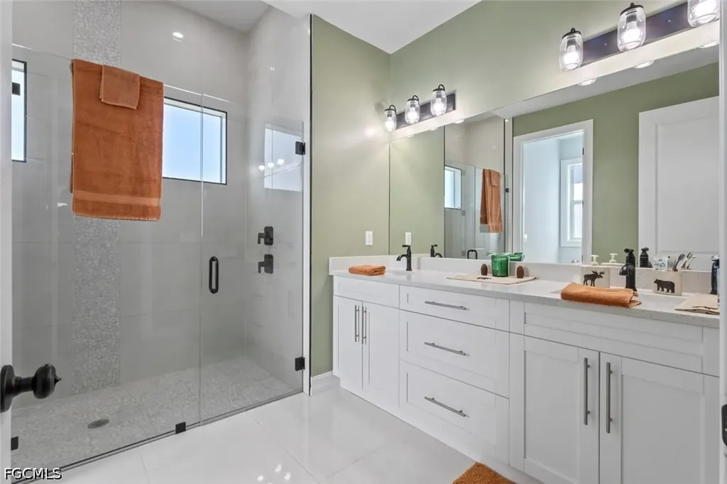 1803 NE 17th Terrace Cape Coral FL 33909