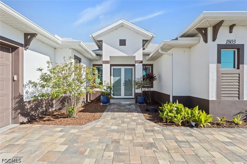 1803 NE 17th Terrace Cape Coral FL 33909