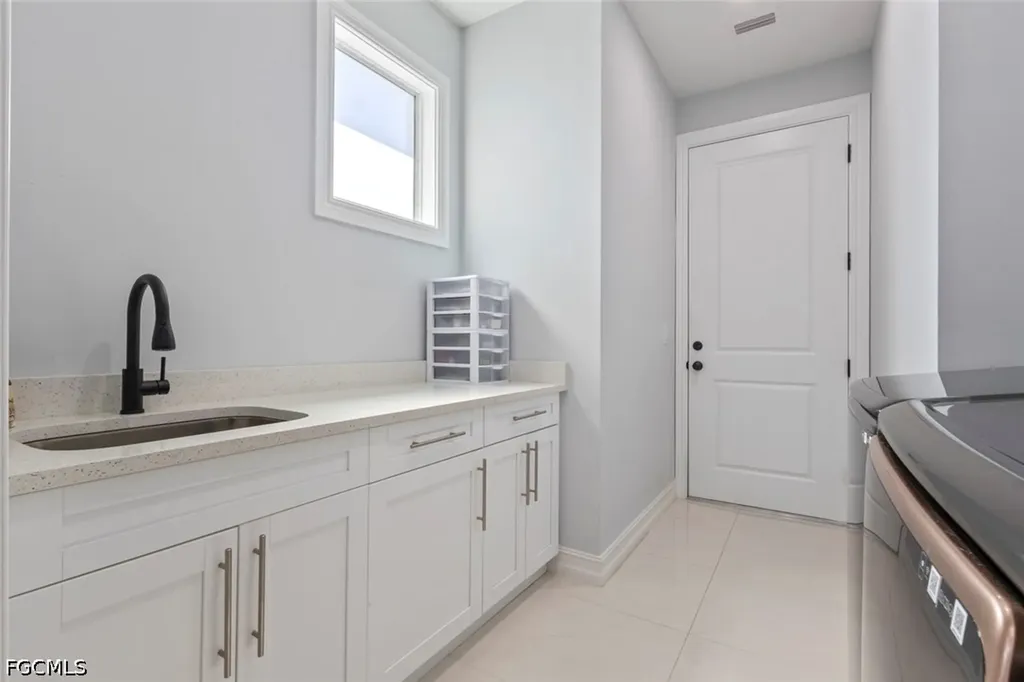1803 NE 17th Terrace Cape Coral FL 33909