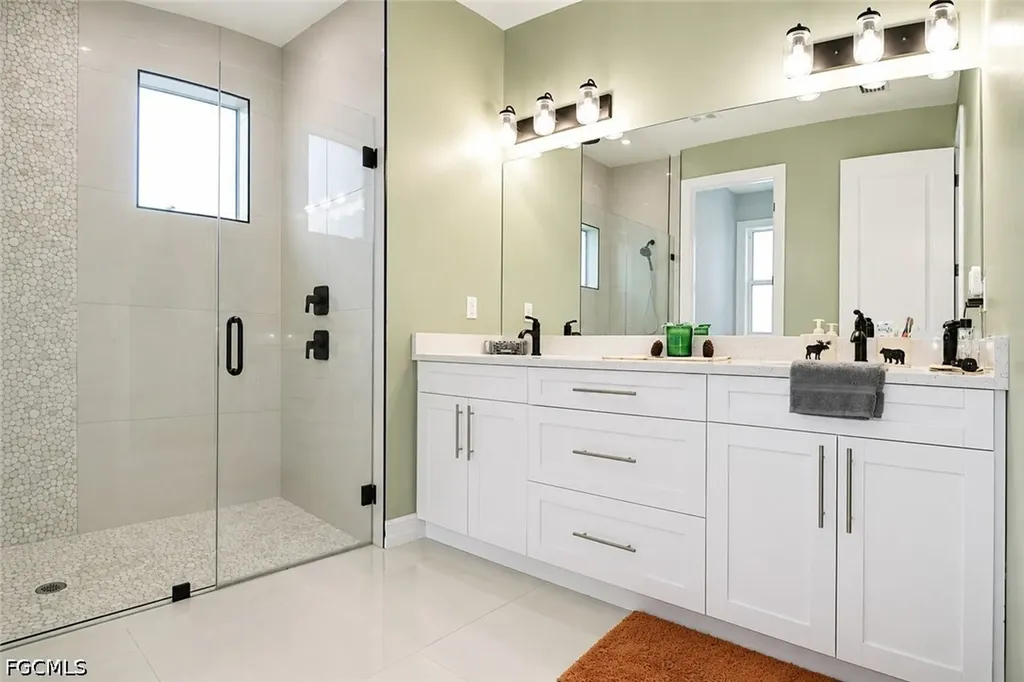 1803 NE 17th Terrace Cape Coral FL 33909
