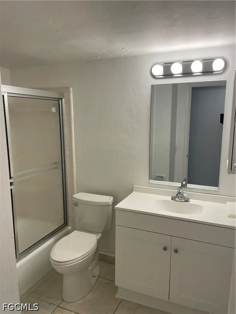 4906 Victoria Drive Cape Coral FL 33904