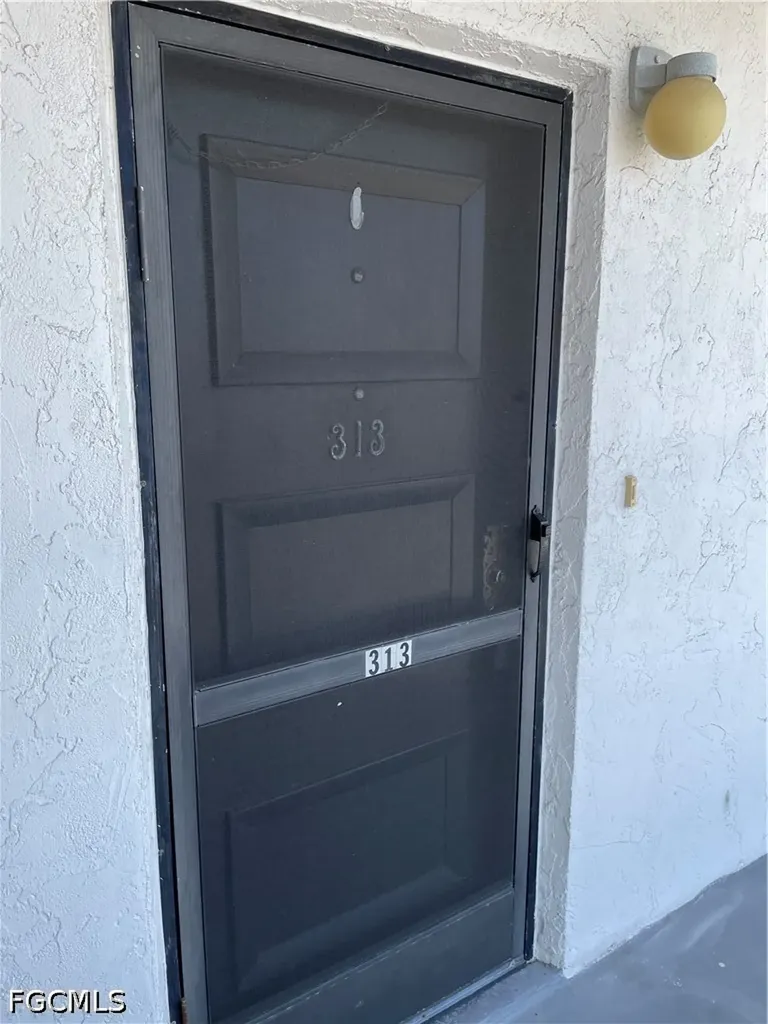 4906 Victoria Drive Cape Coral FL 33904