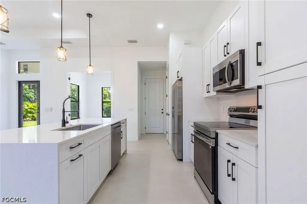 1403 NE 18th Terrace Cape Coral FL 33909