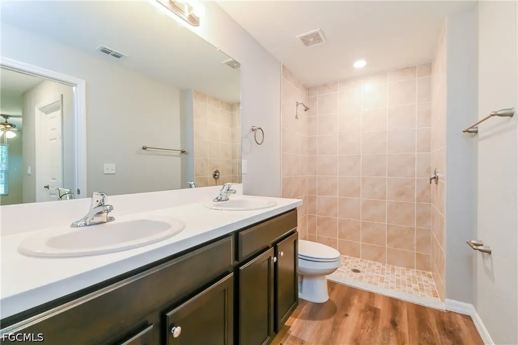 719 SW 13th Terrace Cape Coral FL 33991