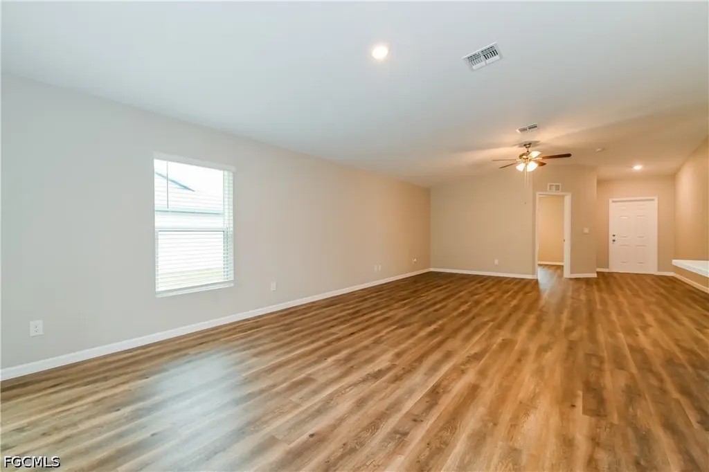 719 SW 13th Terrace Cape Coral FL 33991