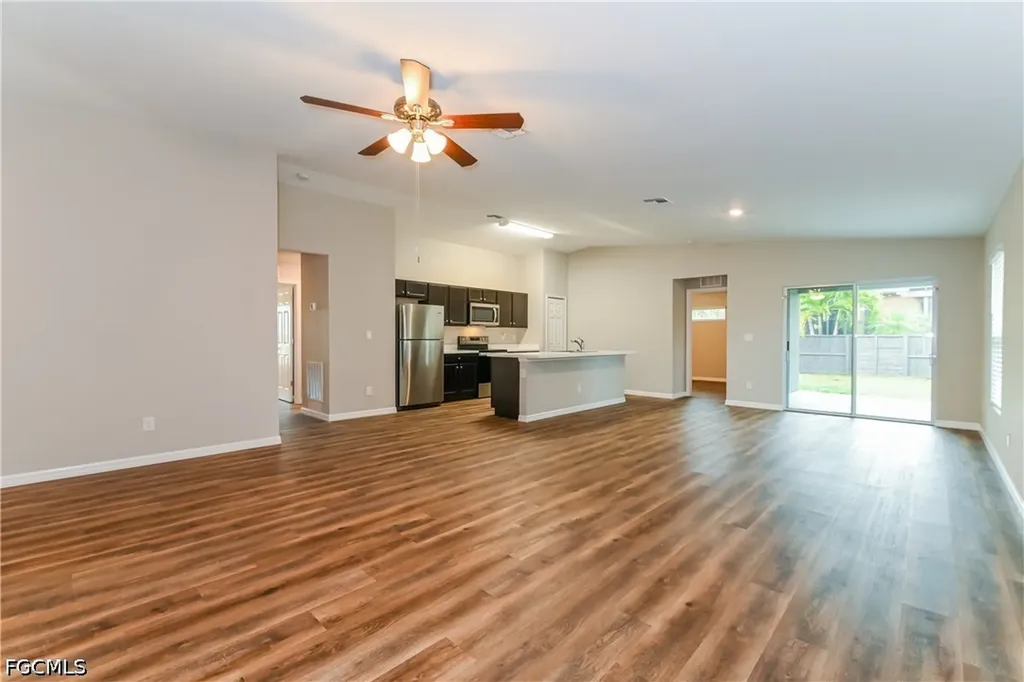 719 SW 13th Terrace Cape Coral FL 33991